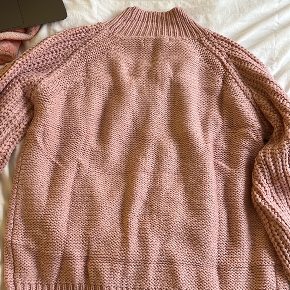 Womens pink sweater - Picture 3 of 5